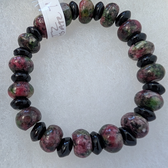 Handmade Jewelry - Handmade Black Spotted Quartz And Black Agate Stretch Bracelet